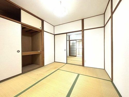 金剛壮の内装