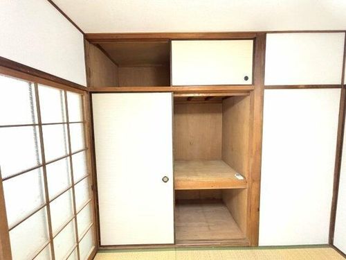金剛壮の内装