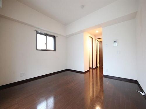 エイペックス名古屋鶴舞公園前の居間