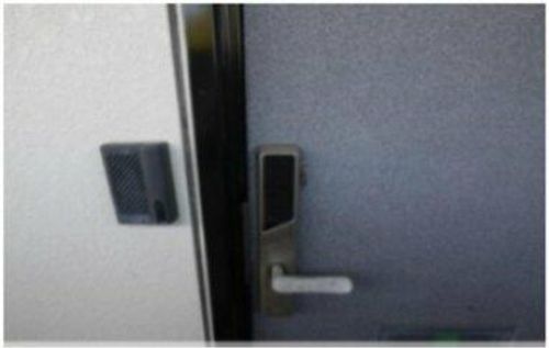 ハイツフロンティア302の玄関