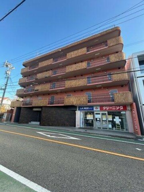 クリエール本山の外観