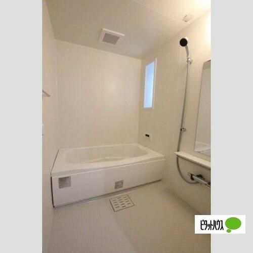 愛知県北名古屋市弥勒寺東2丁目(一戸建)の賃貸物件1の風呂