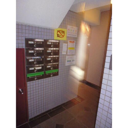 兵庫県神戸市兵庫区荒田町1丁目(マンション)の賃貸物件の玄関