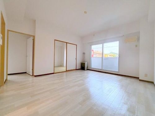 ピュアコート北33条の居間