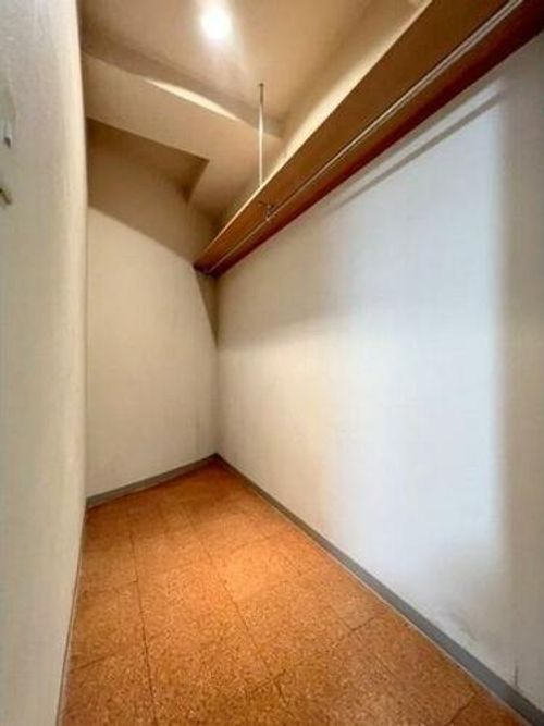 ノルド山の手の内装