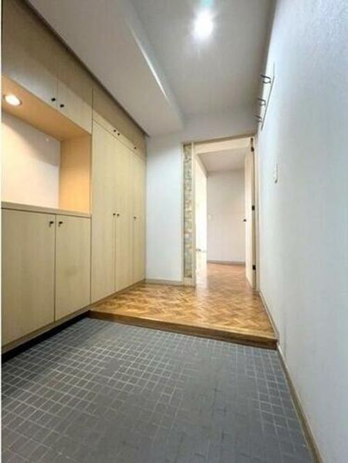 ノルド山の手の玄関