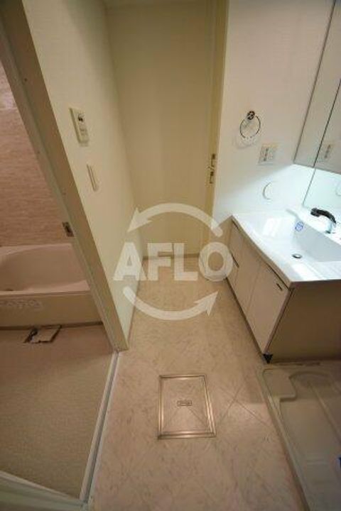 ロイヤルパークス桃坂の内装