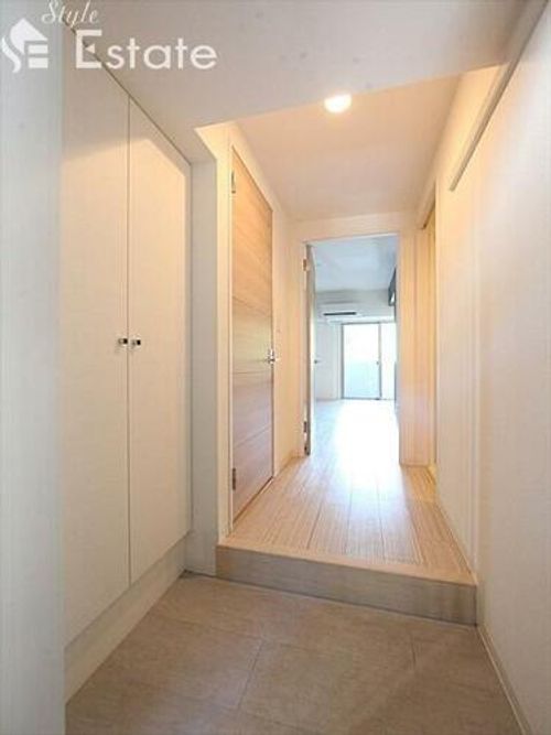 プロシード大須1101の玄関