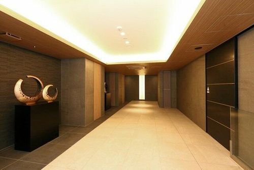 パークアクシス新栄の玄関