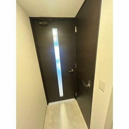 エステムコート名古屋新栄Ⅳネストの玄関