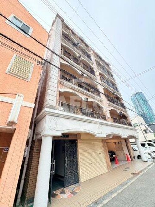 コムシノアの外観