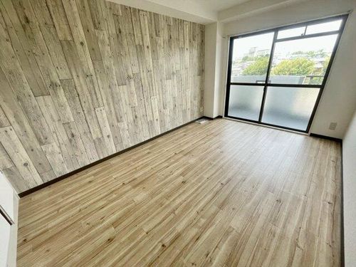 スクエアメゾン阪南の居間