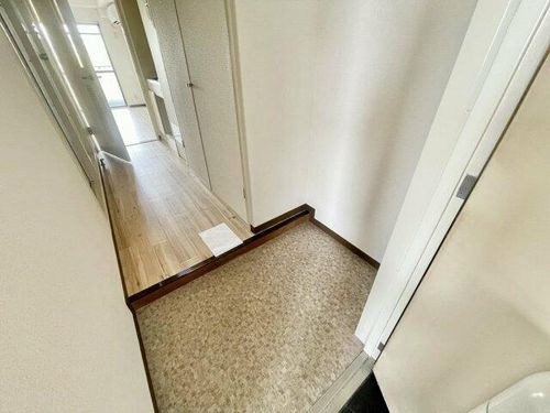 スクエアメゾン阪南の玄関