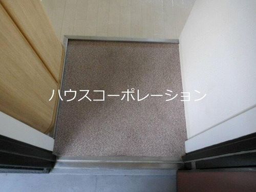 北口ハイツの玄関