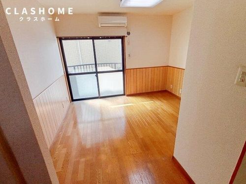 タウンコート末広305の居間