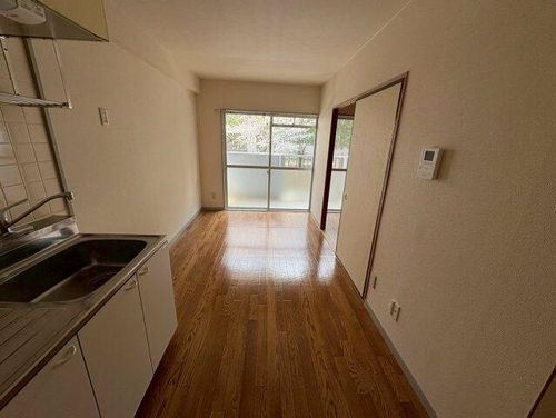 第2みゆきビル406の居間