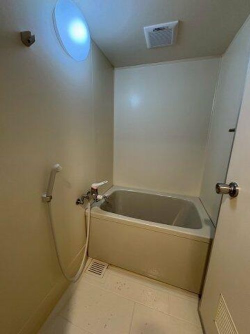 第2みゆきビル406の風呂