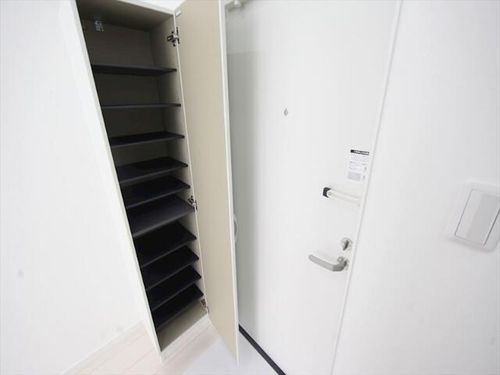 BreezeResidenceMoriyamaの玄関