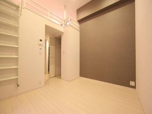 愛知県名古屋市中村区稲上町4丁目(アパート)の賃貸物件の居間