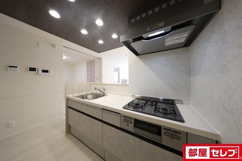 Forutuna・ZUKAⅢ302のキッチン