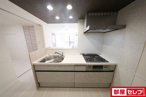 Forutuna・ZUKAⅢ302のキッチン