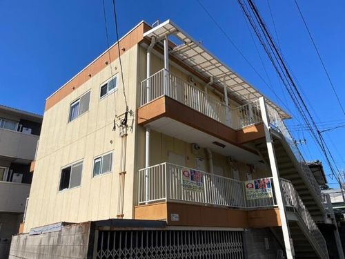 ハイツ和幸の外観