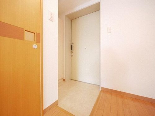 ラ・メージュの玄関