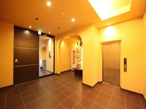 アーデン東別院の玄関