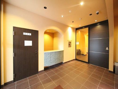 アーデン東別院の玄関