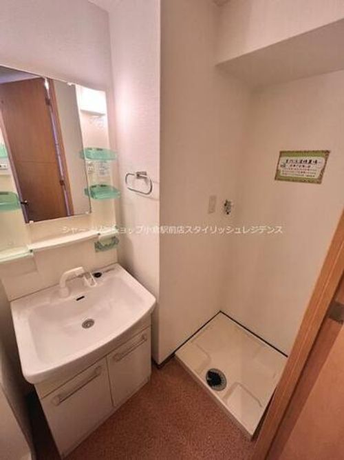 リード大手町の内装