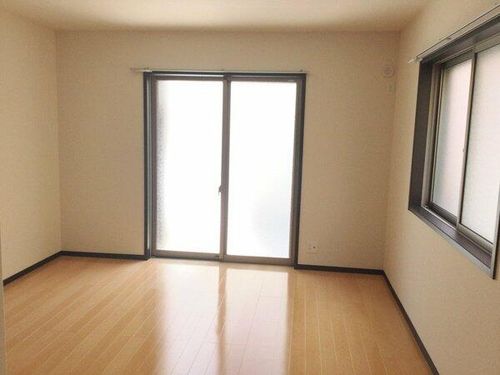 大阪府堺市西区鳳西町3丁(一戸建)の賃貸物件8の居間