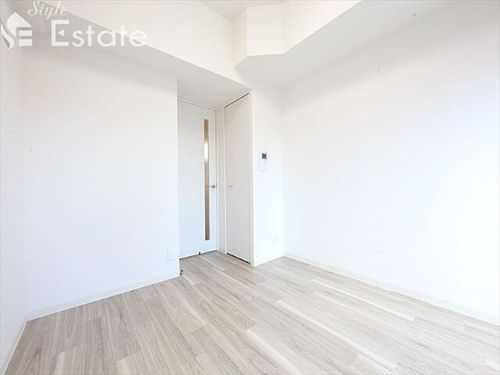 プレサンスNAGOYAシティオ905の居間