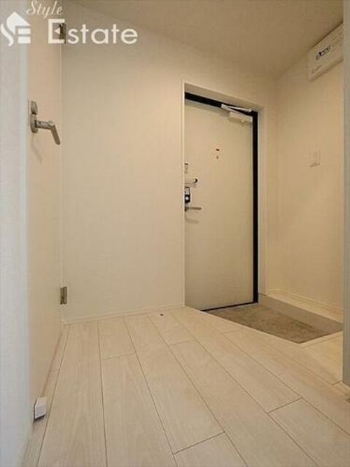 ヴィラ セレステ 八番の玄関