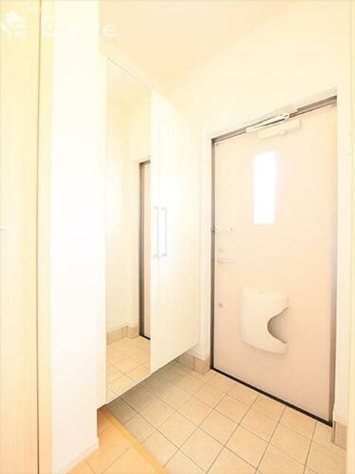 サンリット ガーデンの玄関