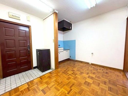 木下ビルの居間