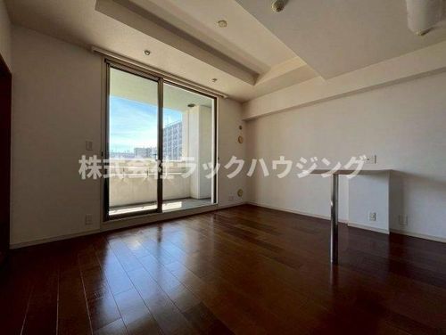 エステムコート都島キャトルプランシュの居間