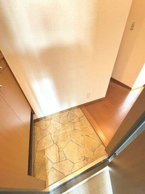 セジュール妙楽102の玄関