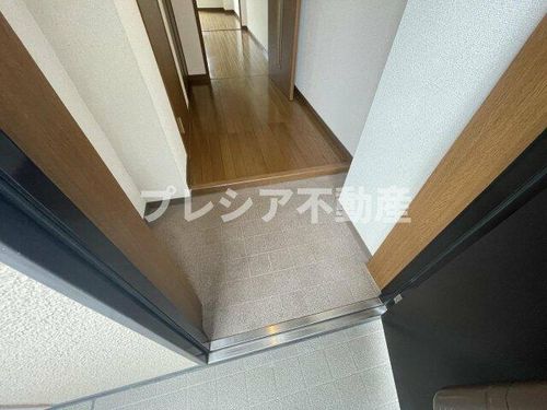 セレナ東甲子園の玄関