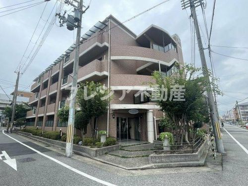 セレナ東甲子園の外観