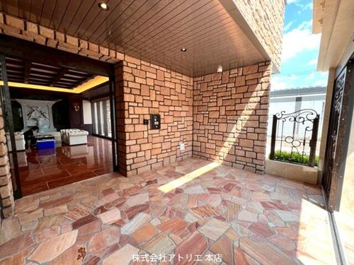 プレジオ長田の玄関