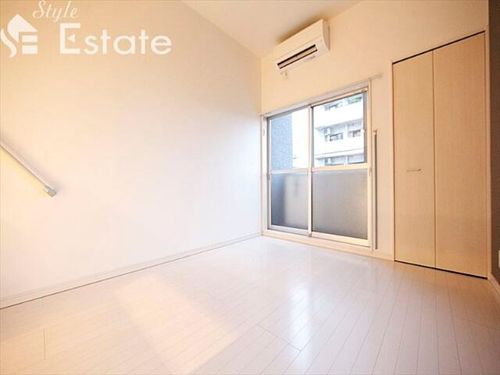愛知県名古屋市中村区藤江町3丁目(アパート)の賃貸物件205の居間