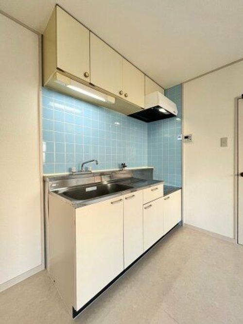 大阪府藤井寺市沢田2丁目(マンション)の賃貸物件のキッチン