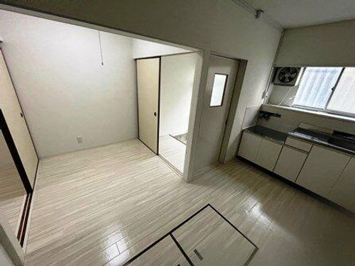 兵庫県尼崎市大庄中通3丁目(テラスハウス)の賃貸物件の居間