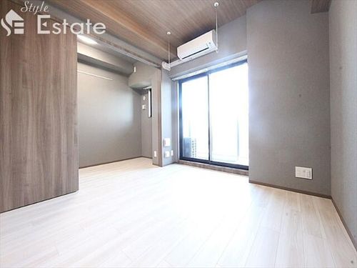 エステムコート名古屋TWIN WESTの居間