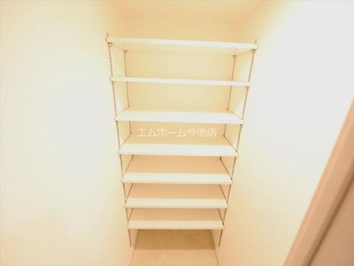 S-RESIDENCE堀田駅前futurの玄関