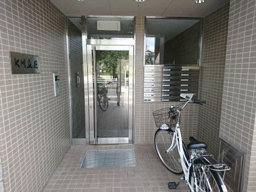KM立花の玄関