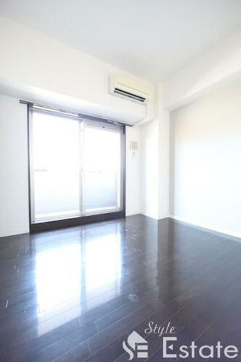 プレミアムコート名古屋金山インテルノ901の居間