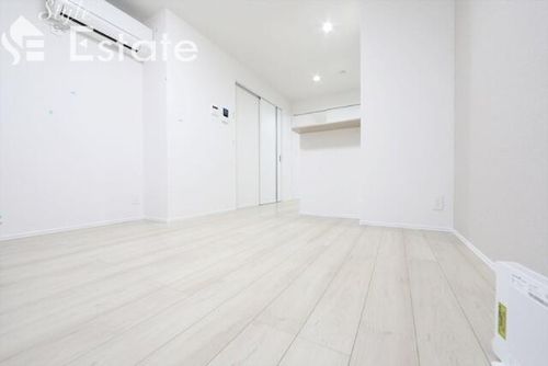 Anecis桜山西の居間