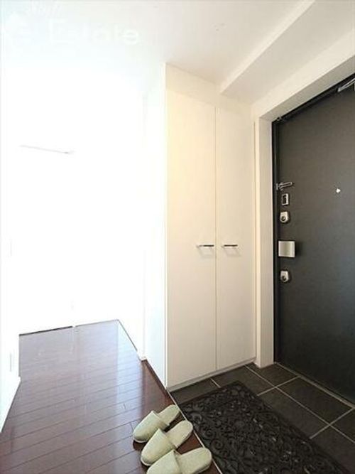 愛知県名古屋市西区上名古屋2丁目(マンション)の賃貸物件の玄関