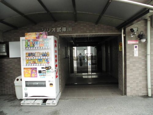 アートフォルテの玄関